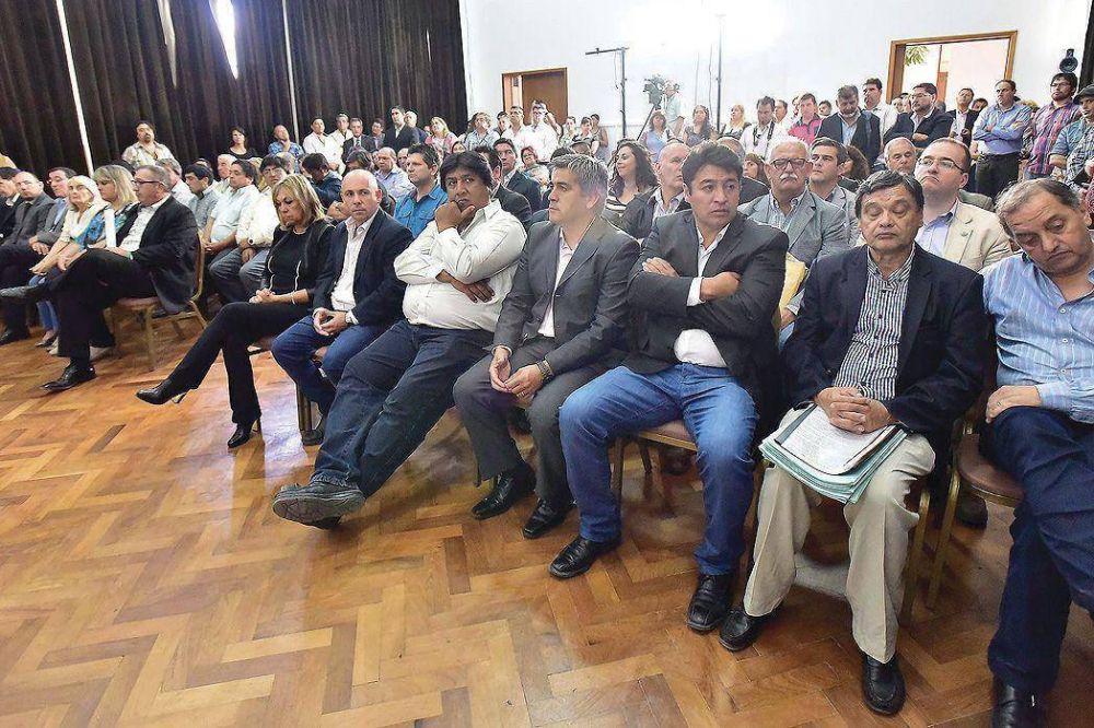 �El Municipio realiza una inversi�n importante en el Plan Calor�, dijo Rey