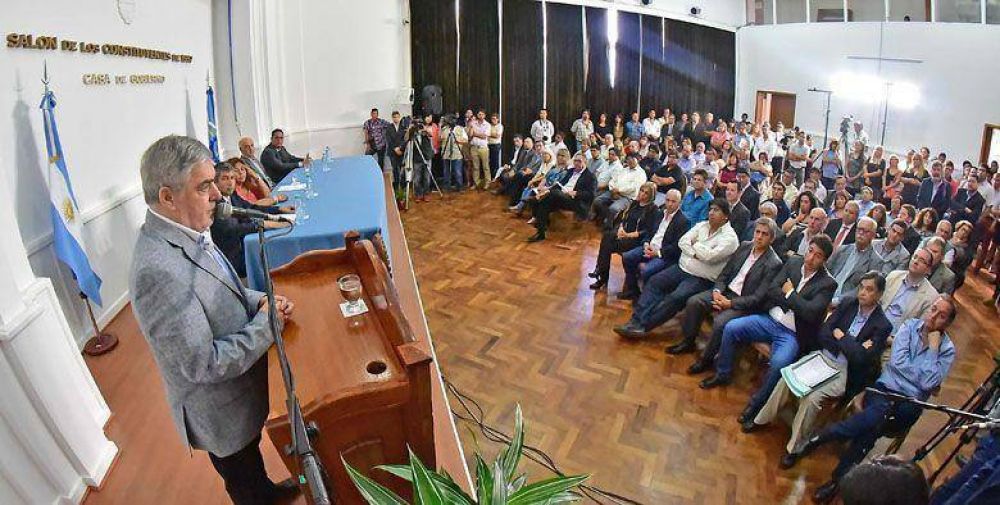 DAS NEVES: �Estamos fijando prioridades para un Chubut mejor� 