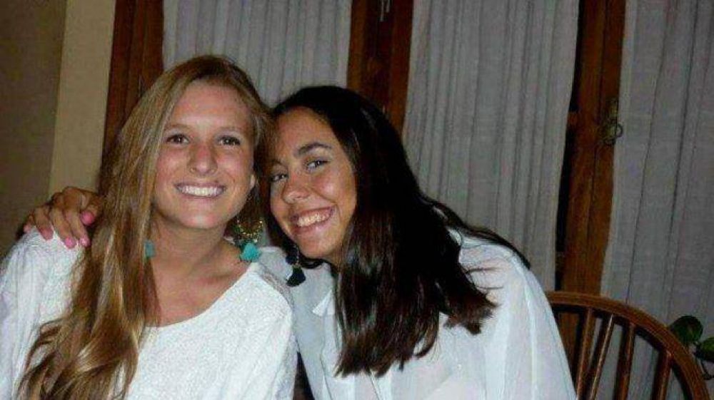 Los cuerpos de las turistas asesinadas en Monta�ita llegaron a Mendoza