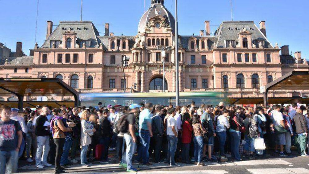 Qui�nes podr�n acceder a la tarifa social para viajar en trenes y colectivos