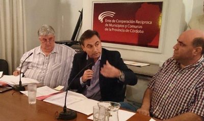 Plenario de 150 intendentes radicales aprob� el nuevo Pacto Institucional con Schiaretti