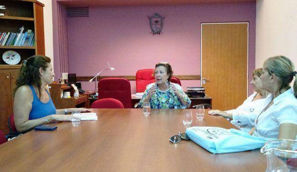 La ministra, con UTELPa