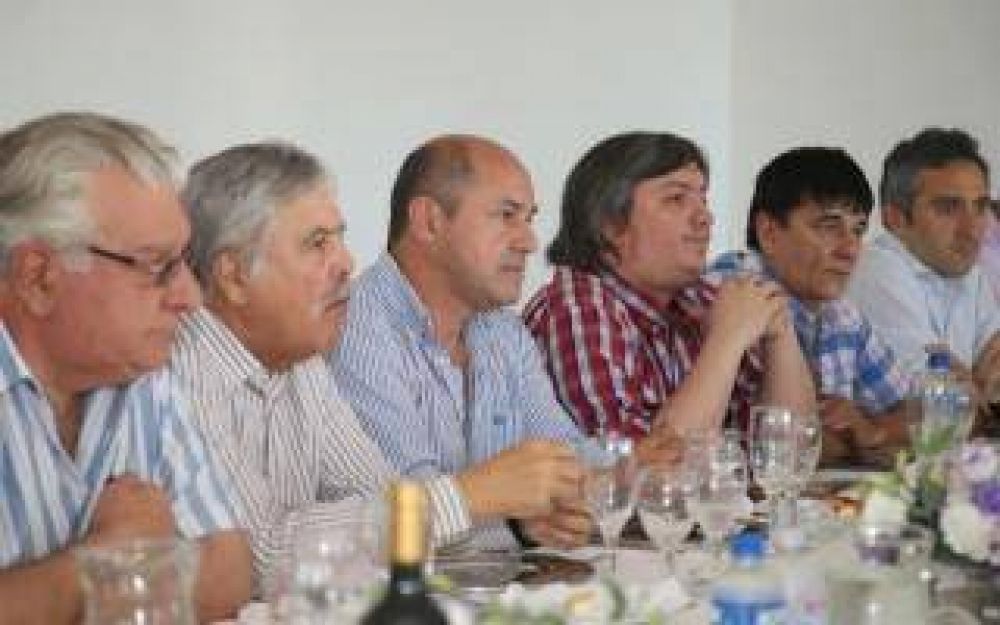 Nueva cumbre de intendentes del FpV en Ensenada