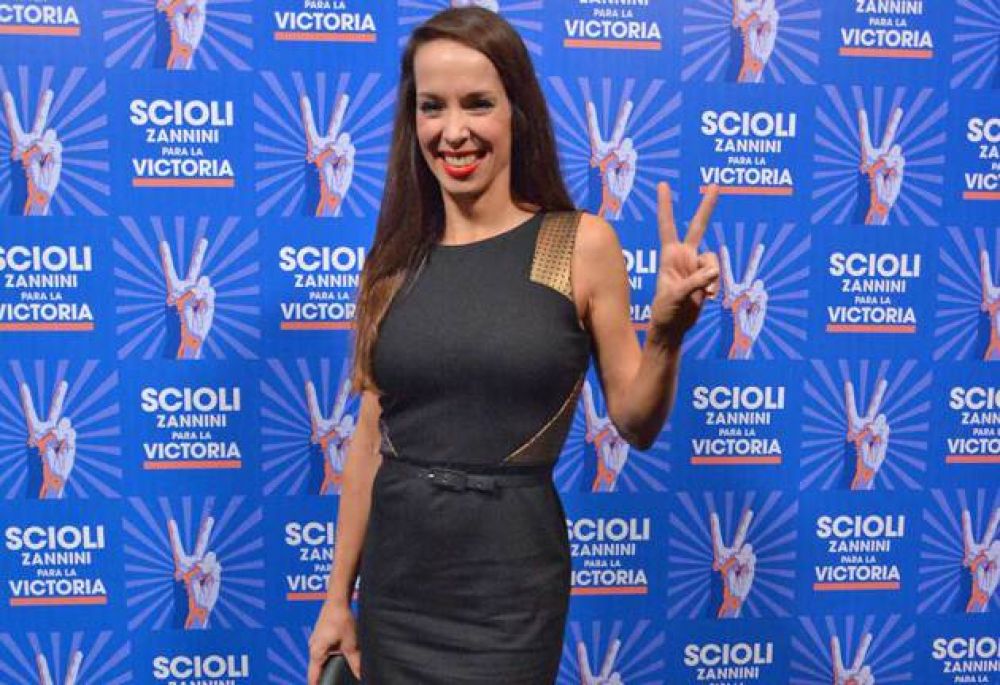 Polmica con Victoria Onetto: cobr $80.000 de un municipio K por su obra de teatro