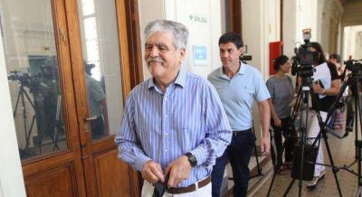 Crecen sospechas de un acuerdo de De Vido y el Gobierno: lo eligen para presidir Energ�a