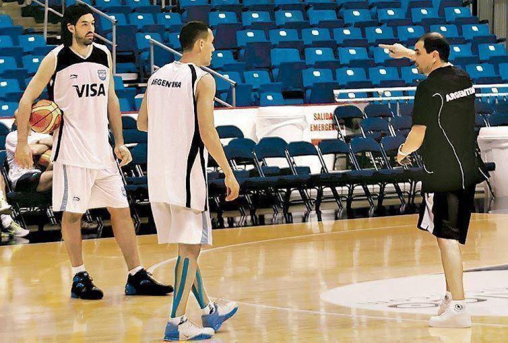Hern�ndez se apoya en la dupla para volver a ser