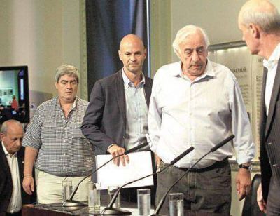 Trenes y colectivos con tarifas de Cambiemos