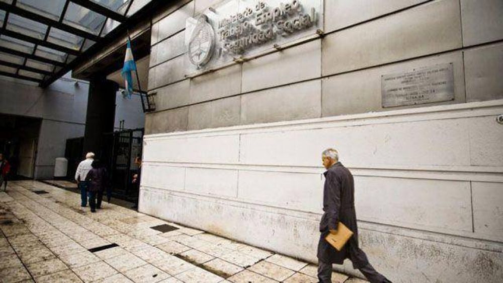 Hay despidos en delegaciones nacionales en Entre R�os