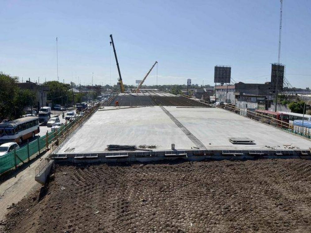 Construyen el carril central del Viaducto de Puente La Noria