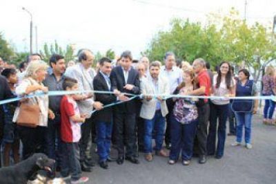 U�ac inaugur� pavimentos en tres barrios de Chimbas