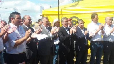 Saludo inc�modo: Manzur y Jaldo coincidieron en un acto con Cano y Alfaro