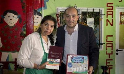 Alejandro Fern�ndez estuvo junto a Margarita Barrientos