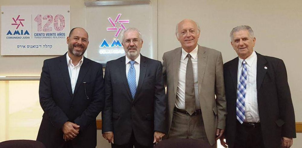 El embajador argentino en Israel se reunió con AMIA y DAIA