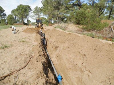 AVANZA EL TENDIDO DE AGUA CORRIENTE PARA LOS LOTES DE PROCREAR