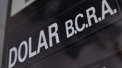Otra vez el d�lar se aproxima a la barrera de $15 por unidad