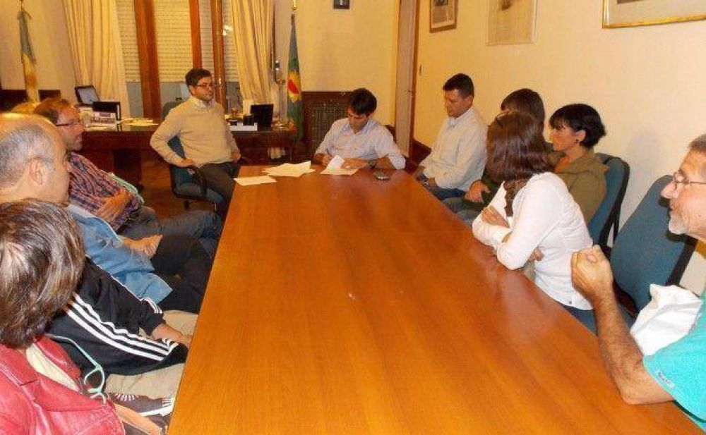 LOPEZ SE REUNI� CON AMBIENTALISTAS