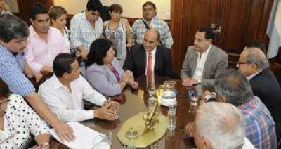 El gobierno cerr� el acuerdo salarial con UPCN