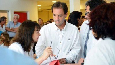 El Intendente anunci� que donar� $10 mil mensuales de su sueldo al hospital Erill