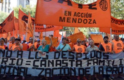 Estatales y privados van al paro