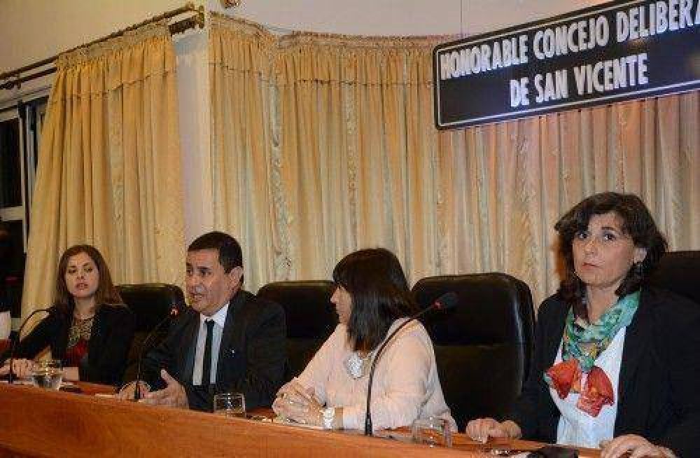 Gom�z hizo balance de los primeros 100 d�as y cit� proyectos