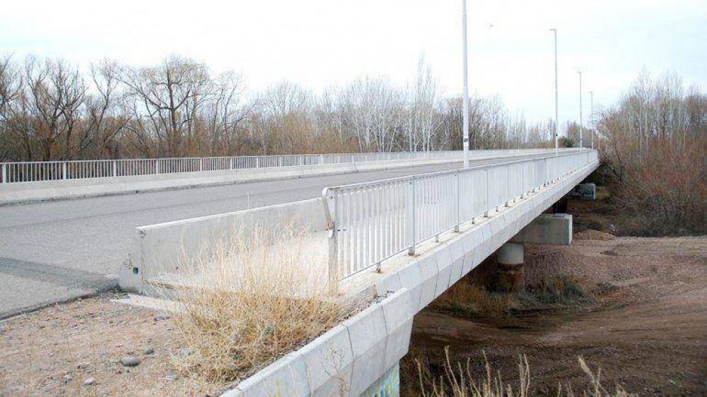 Se prev�n accesos menos complejos al tercer puente