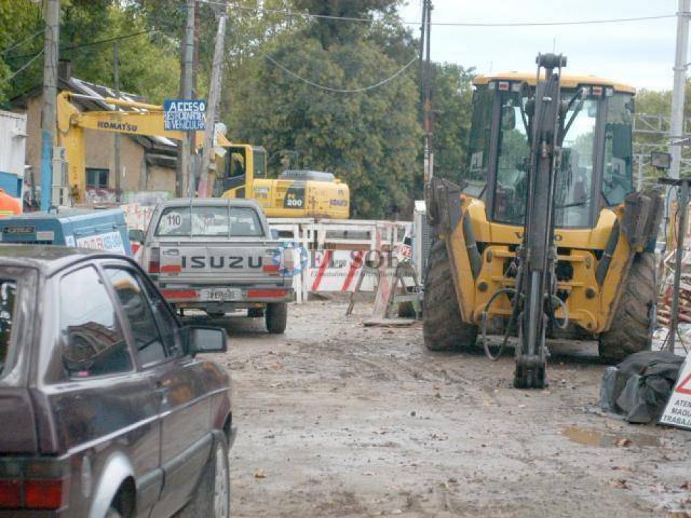 Retoman obras del bajov�as
