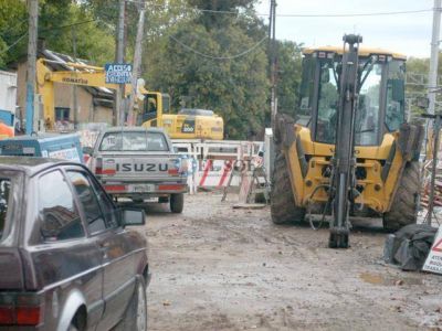 Retoman obras del bajov�as