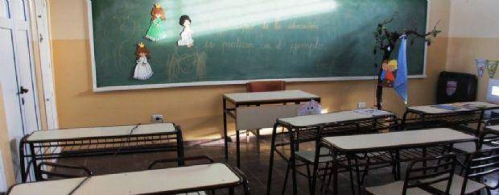 Paro docente: el Gobernador a�n no define si les descontar� el d�a