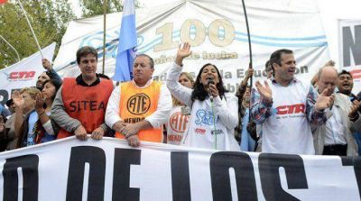 El gobierno y el SUTE ahora se cruzaron por el acatamiento al paro
