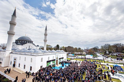 Presidente turco inaugura la mezquita m�s grande de EE.UU.