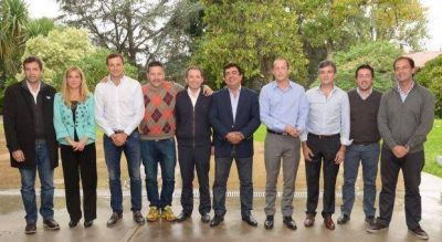 Intendentes del PJ buscan 