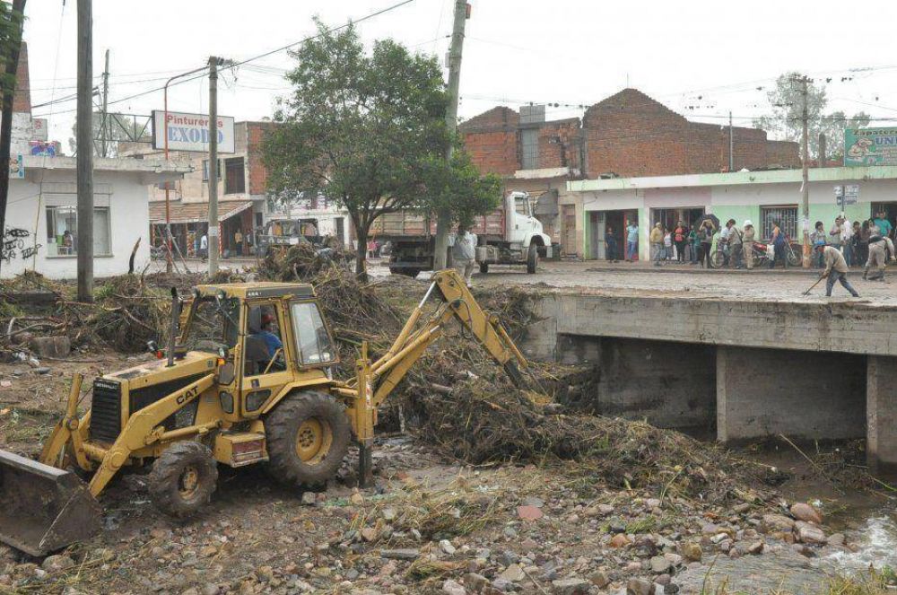 Realizan tareas de limpieza en las zonas m�s afectadas