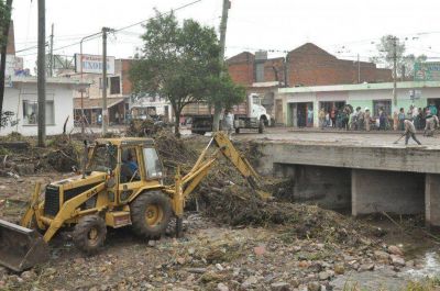 Realizan tareas de limpieza en las zonas m�s afectadas