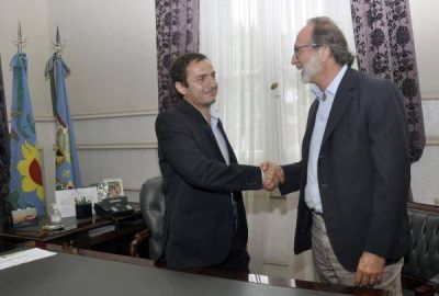 Campana y Naci�n anunciaron importantes obras sobre agua y cloacas