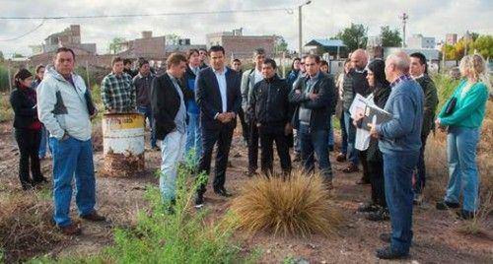 El gobierno provincial tambi�n erradica basurales