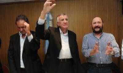 Gioja, Scioli y Cal�, cabezas de una lista de �unidad� del PJ