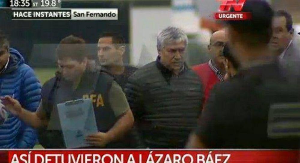 Casanello detuvo a L�zaro B�ez al pie del avi�n, en un medi�tico operativo