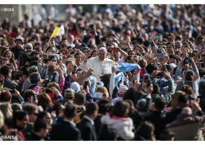 �No juzguemos a los dem�s, tambi�n nosotros tenemos miserias�, el Papa en su catequesis