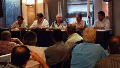 Federaci�n de gremios municipales se declar� en 