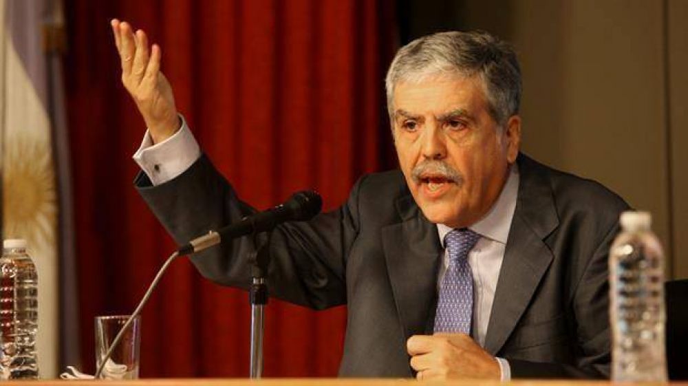 Por la importaci�n de gas, tras un allanamiento, se complica la situaci�n De Vido