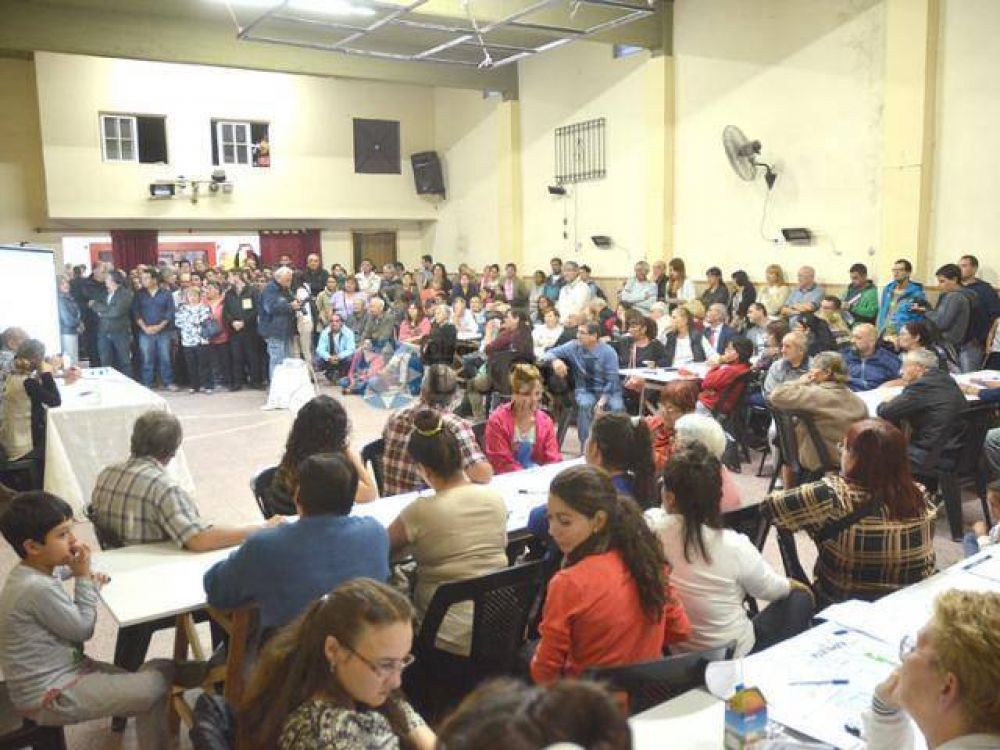 Vecinos de Solano plantearon sus problemas al Intendente