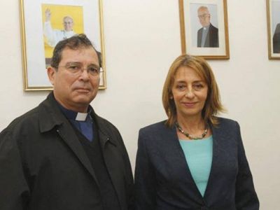 Visita de Gils Carb�