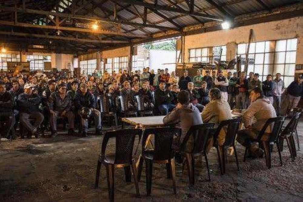 In�dito: el intendente de Trenque Lauquen se reuni� con la totalidad de los empleados de Higiene Urbana