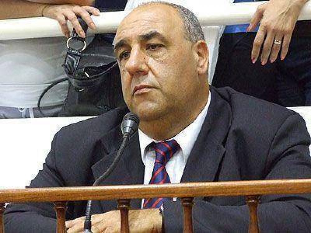 Grassi critic� al oficialismo por "jugar de atr�s"