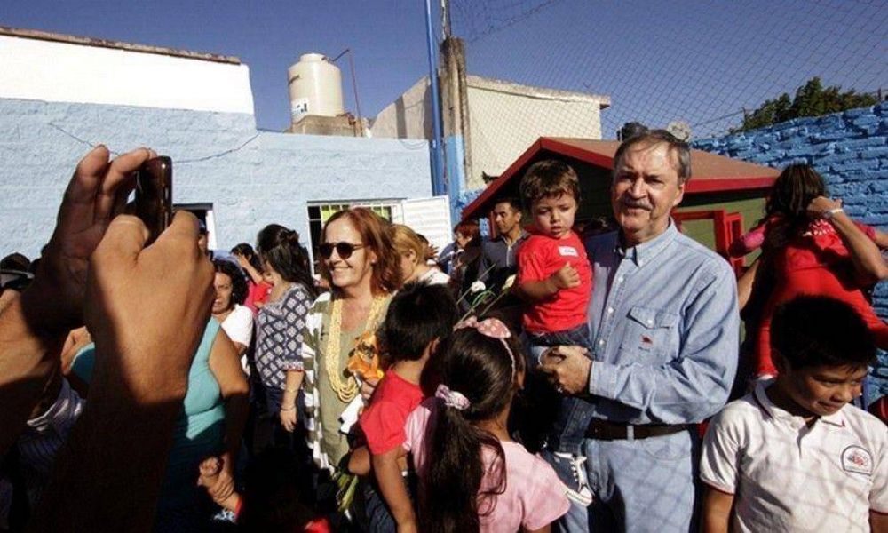 Schiaretti present� un programa para facilitar acceso a lotes sociales
