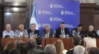 Pichetto asegur� a los sindicalistas que apoyar� sus proyectos contra despidos y por ganancias