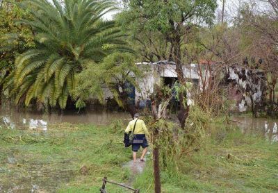 Las lluvias seguir�n dos semanas m�s y ya afectan a m�s de 9.000 personas en el Litoral