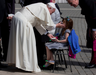 Un sue�o hecho realidad: Lizzy conoci� al Papa Francisco