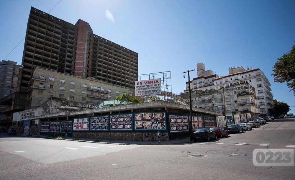 La pr�xima semana arranca la demolici�n de la pileta y del exhotel Royal