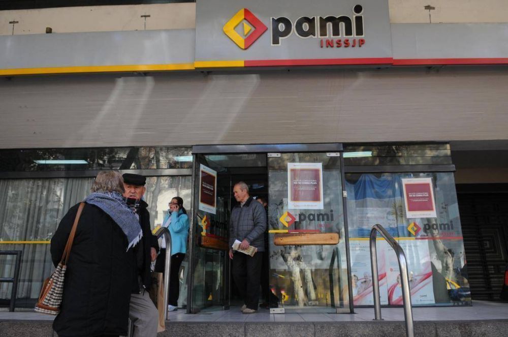 Detalles del convenio firmado entre la Municipalidad de Chascom�s y PAMI